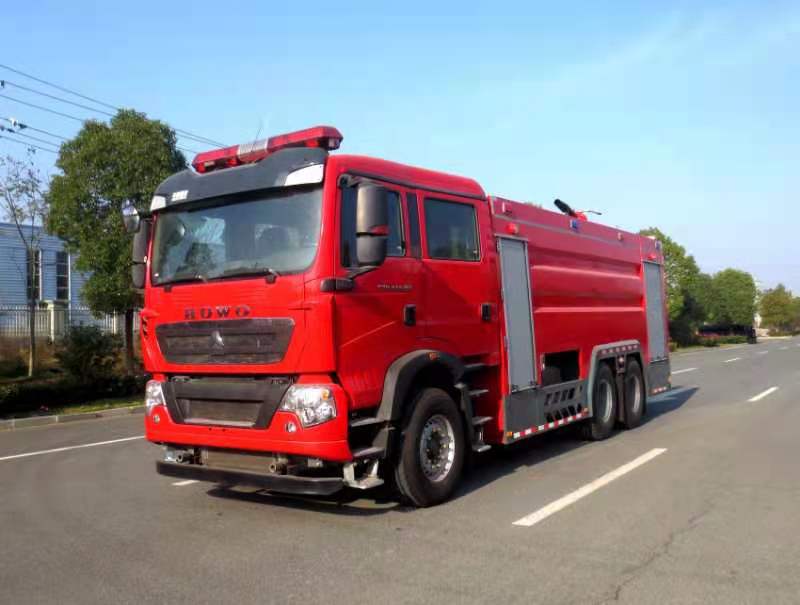 豪沃12吨泡沫消防车
