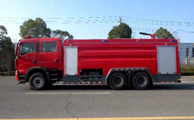 豪沃12吨泡沫消防车