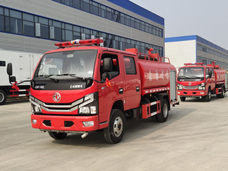 瑞力4吨消防洒水车